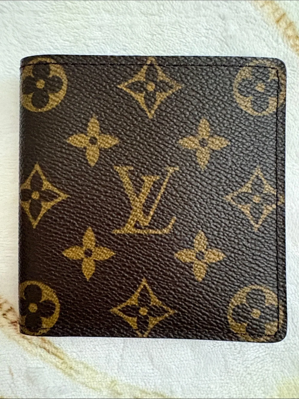 Louis Vuitton Monogram Canvas      Bi-Fold Wallet - Brown & Gold